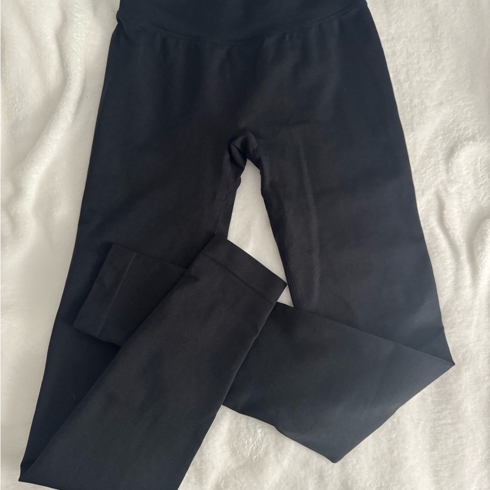 Youngla Legacy Black Leggings - image 6